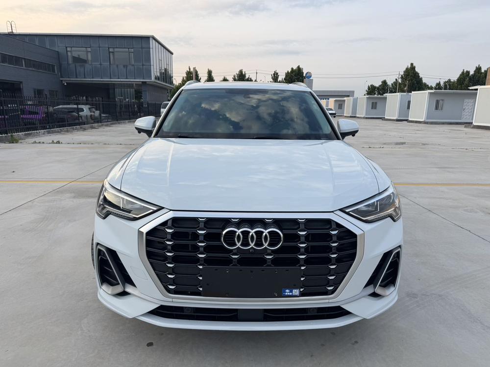 Audi Audi Q3