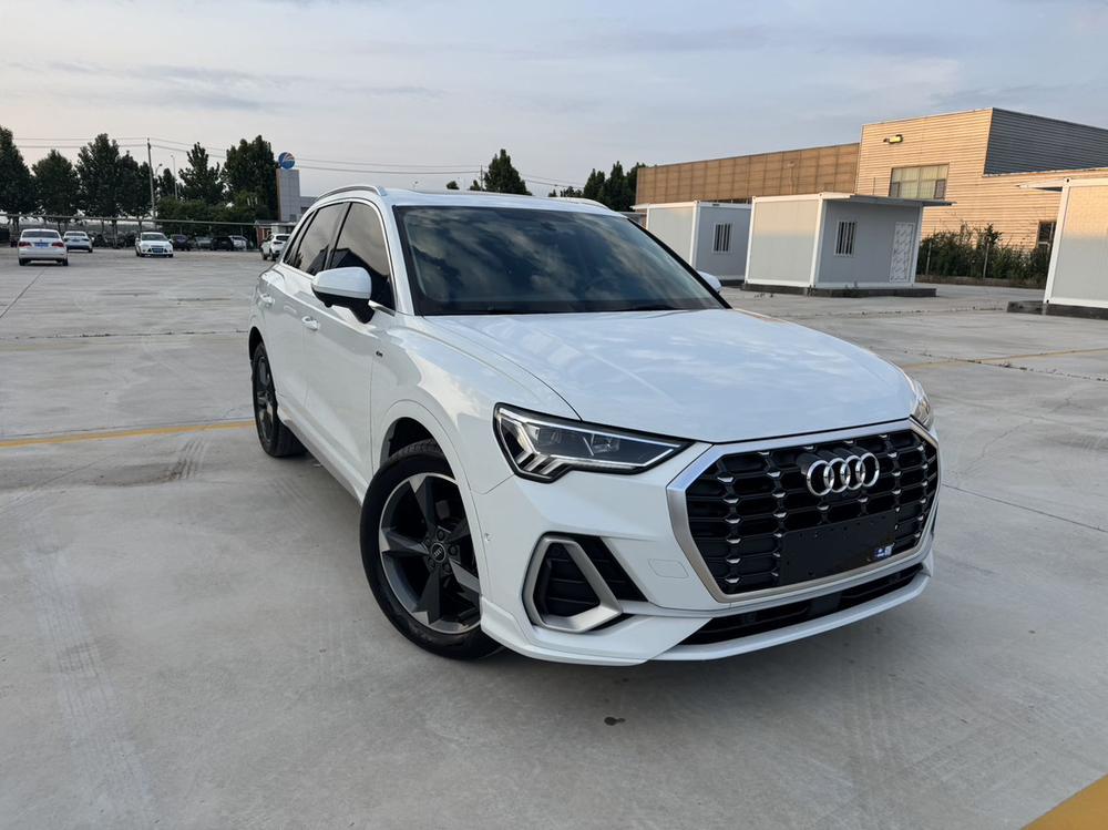 Audi Audi Q3
