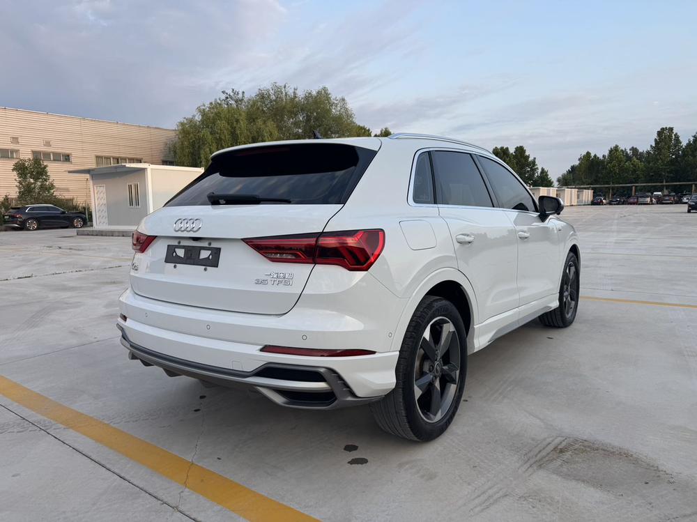 Audi Audi Q3