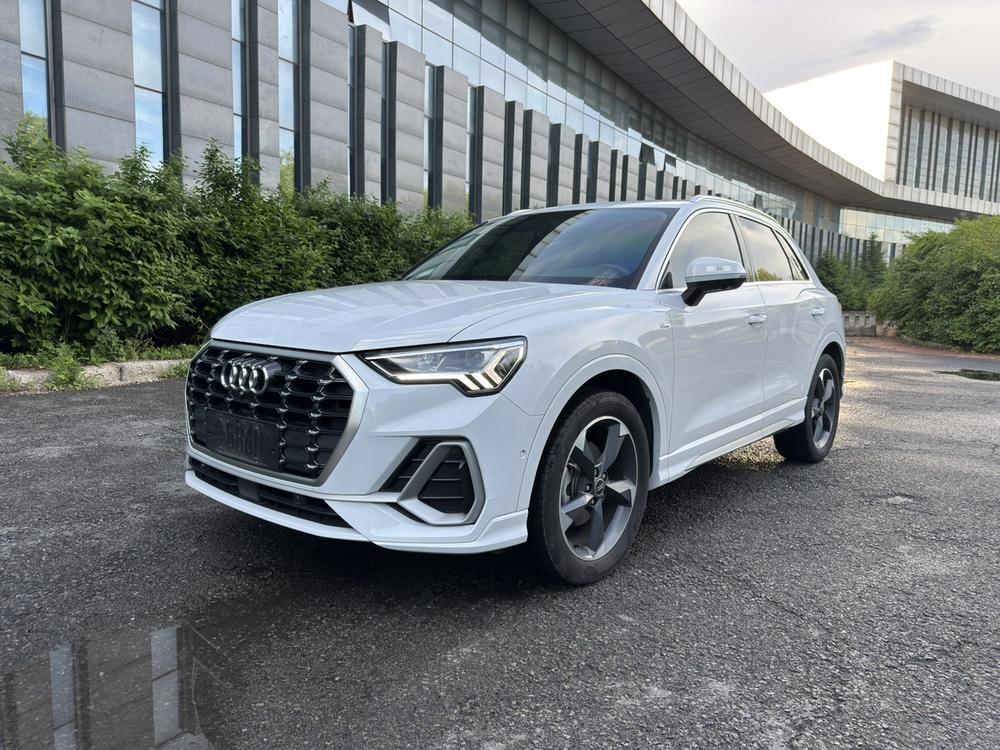 Audi Audi Q3