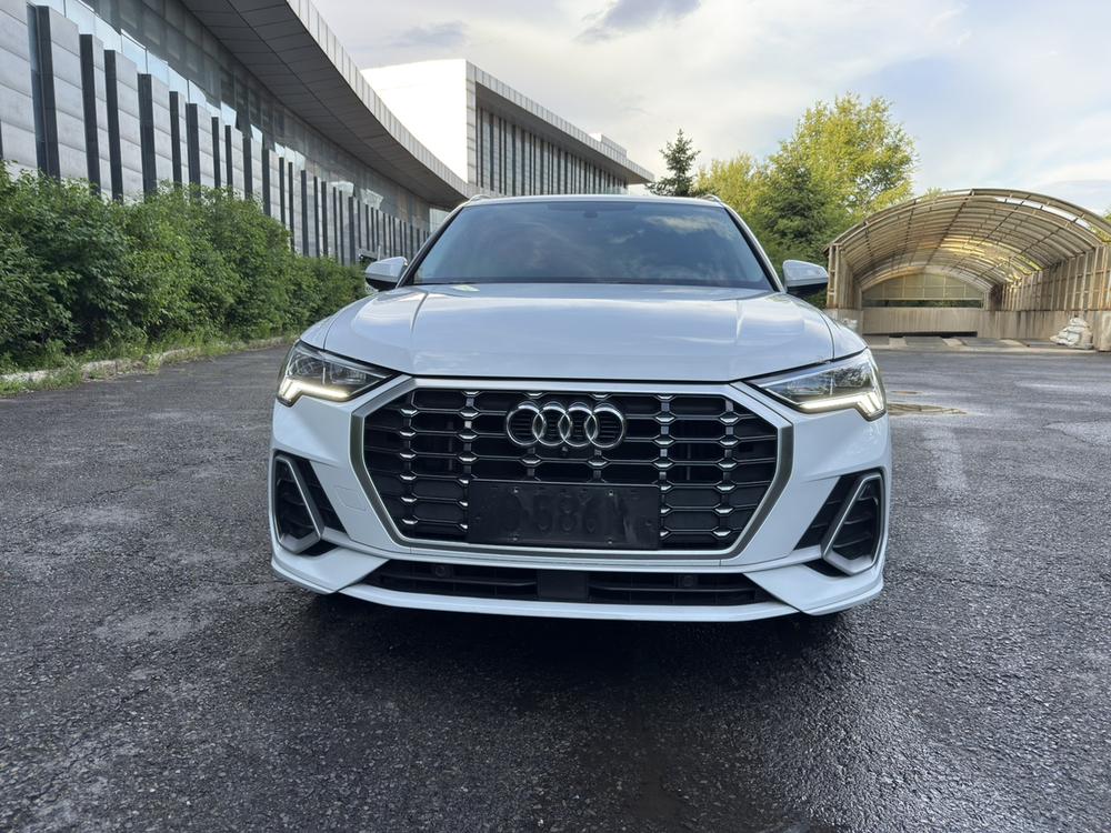 Audi Audi Q3