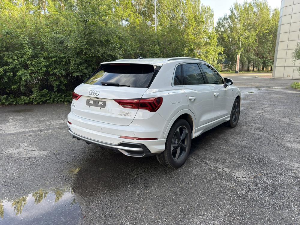 Audi Audi Q3