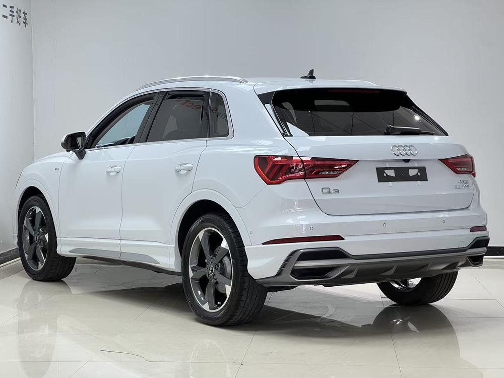 Audi Audi Q3