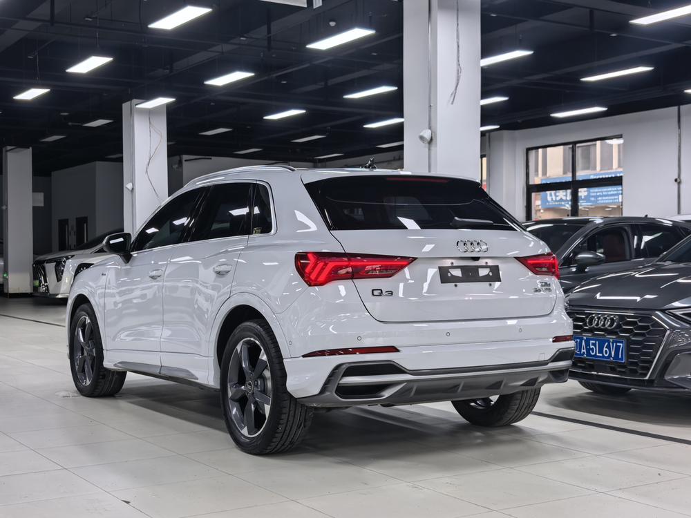 Audi Audi Q3