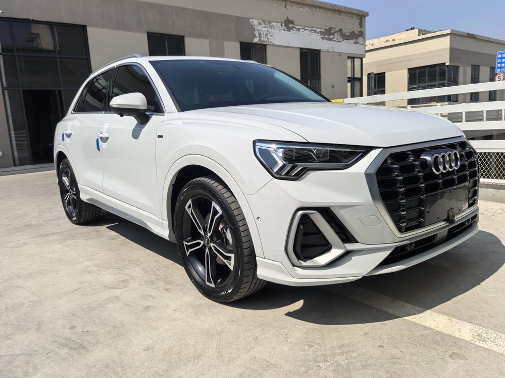 Audi Audi Q3