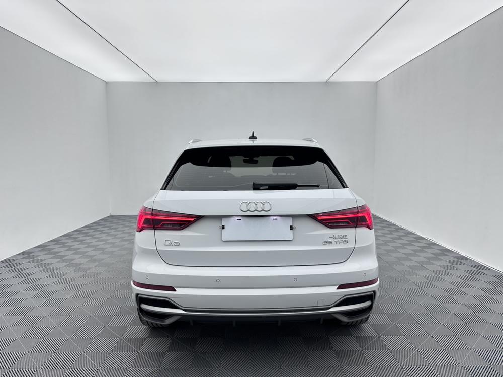 Audi Audi Q3
