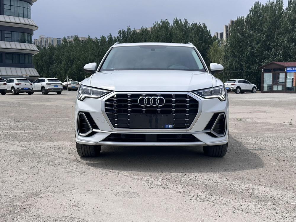 Audi Audi Q3