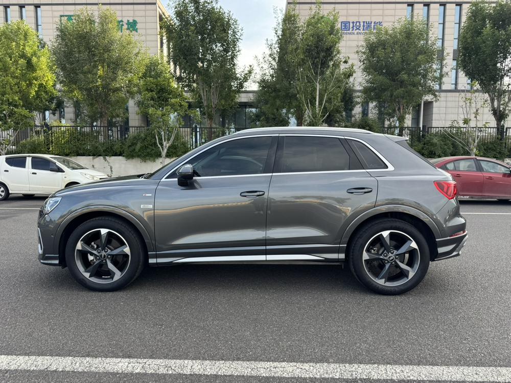 Audi Audi Q3