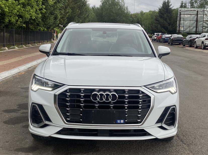 Audi Audi Q3