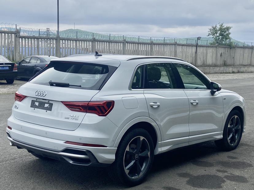 Audi Audi Q3