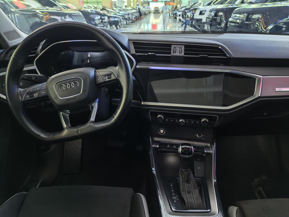 Audi Audi Q3