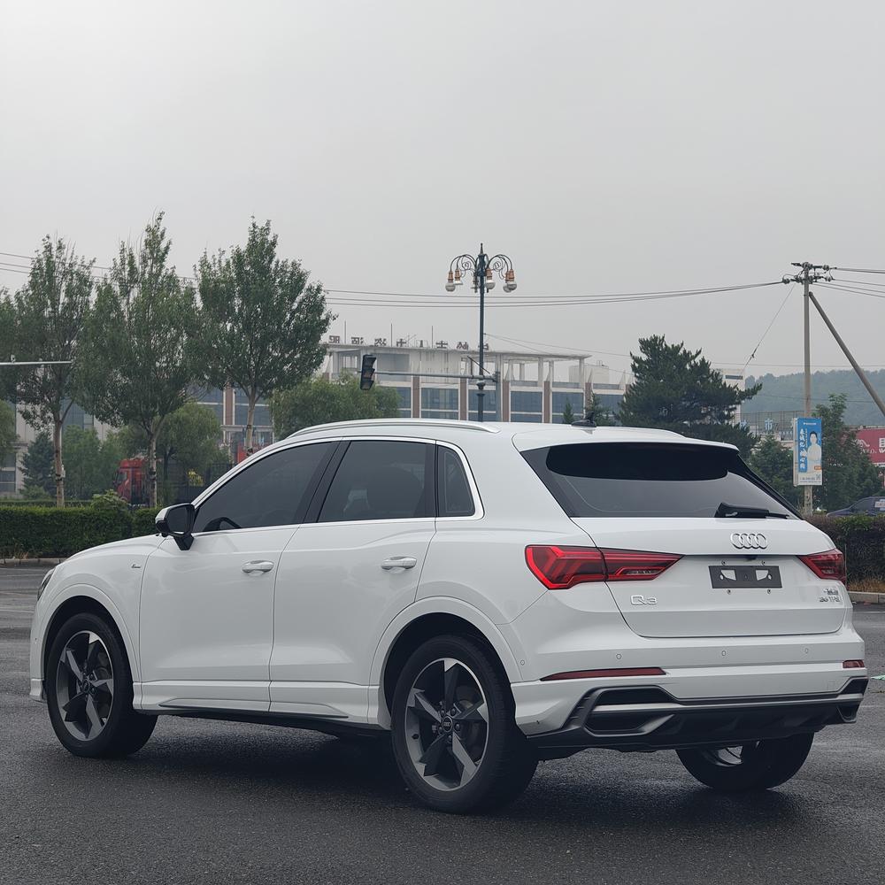 Audi Audi Q3