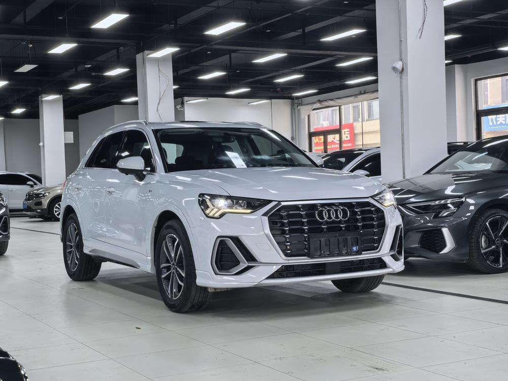 Audi Audi Q3