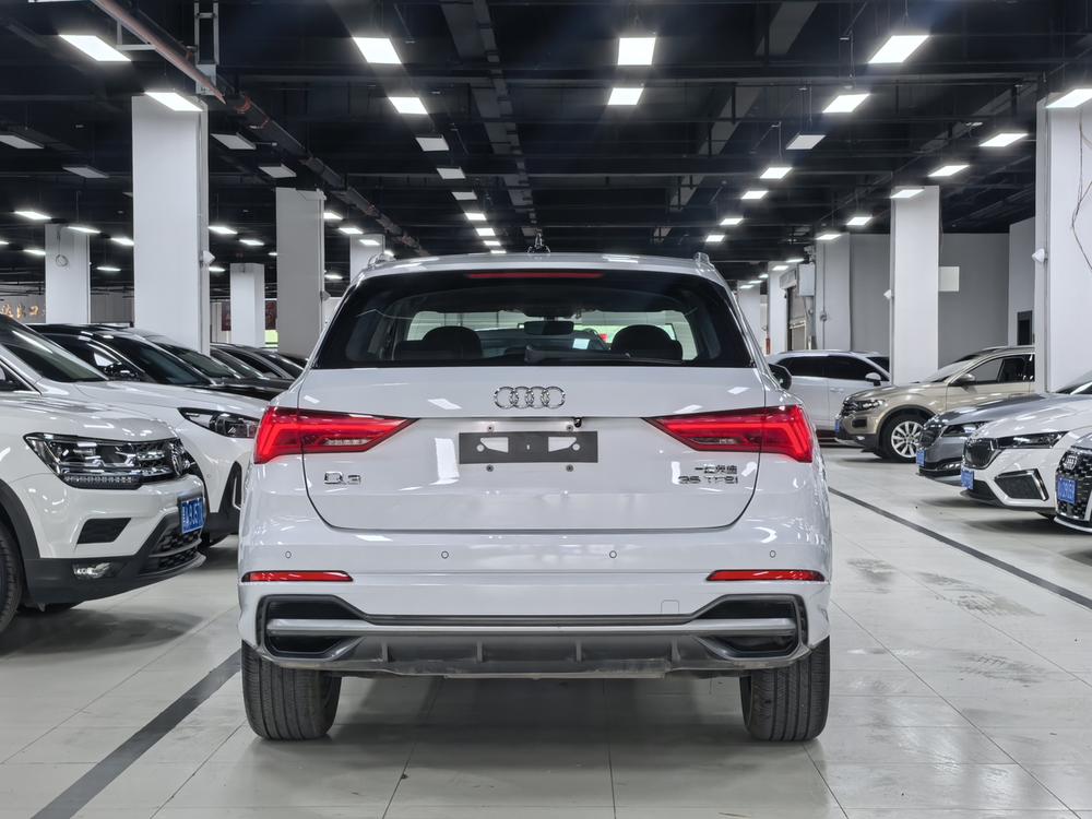 Audi Audi Q3
