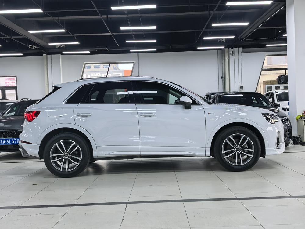 Audi Audi Q3