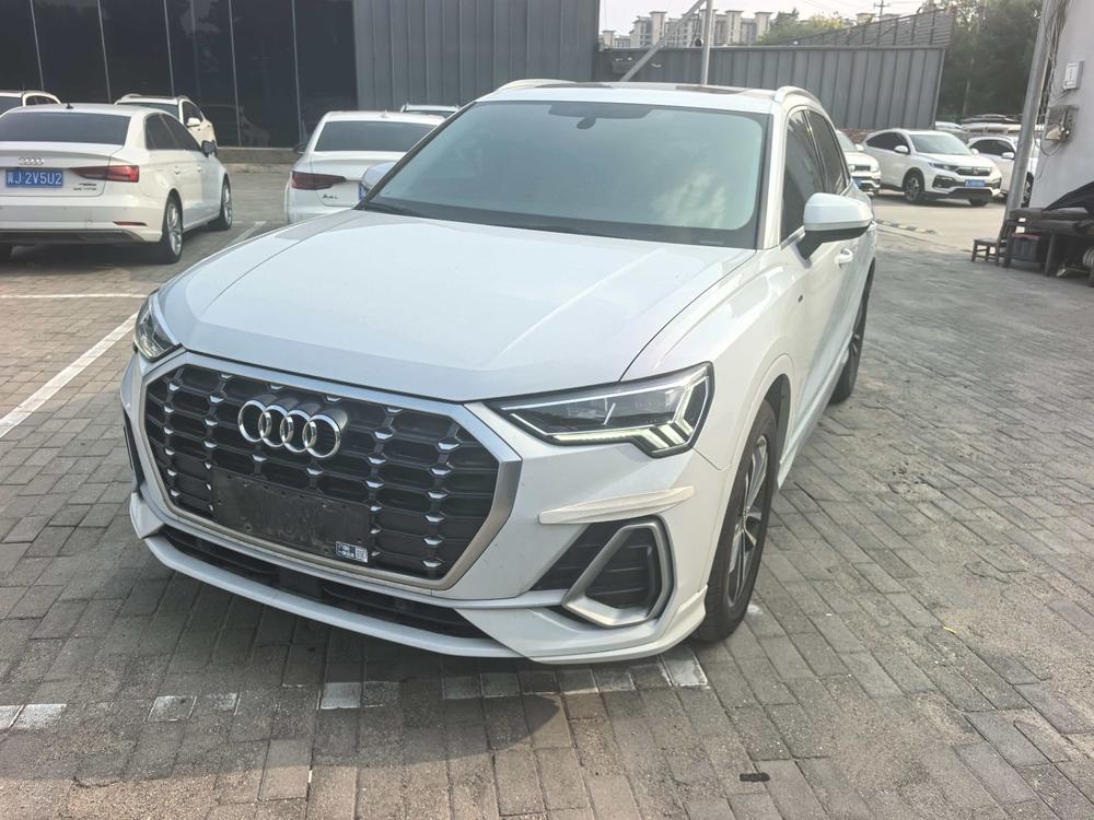 Audi Audi Q3
