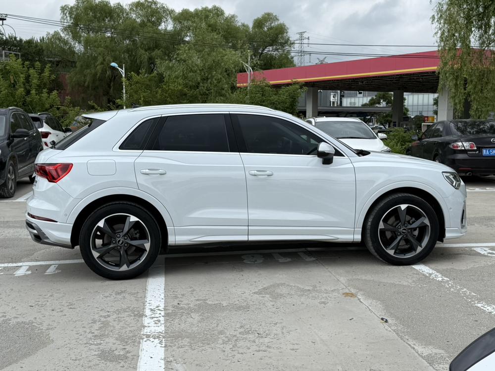 Audi Audi Q3