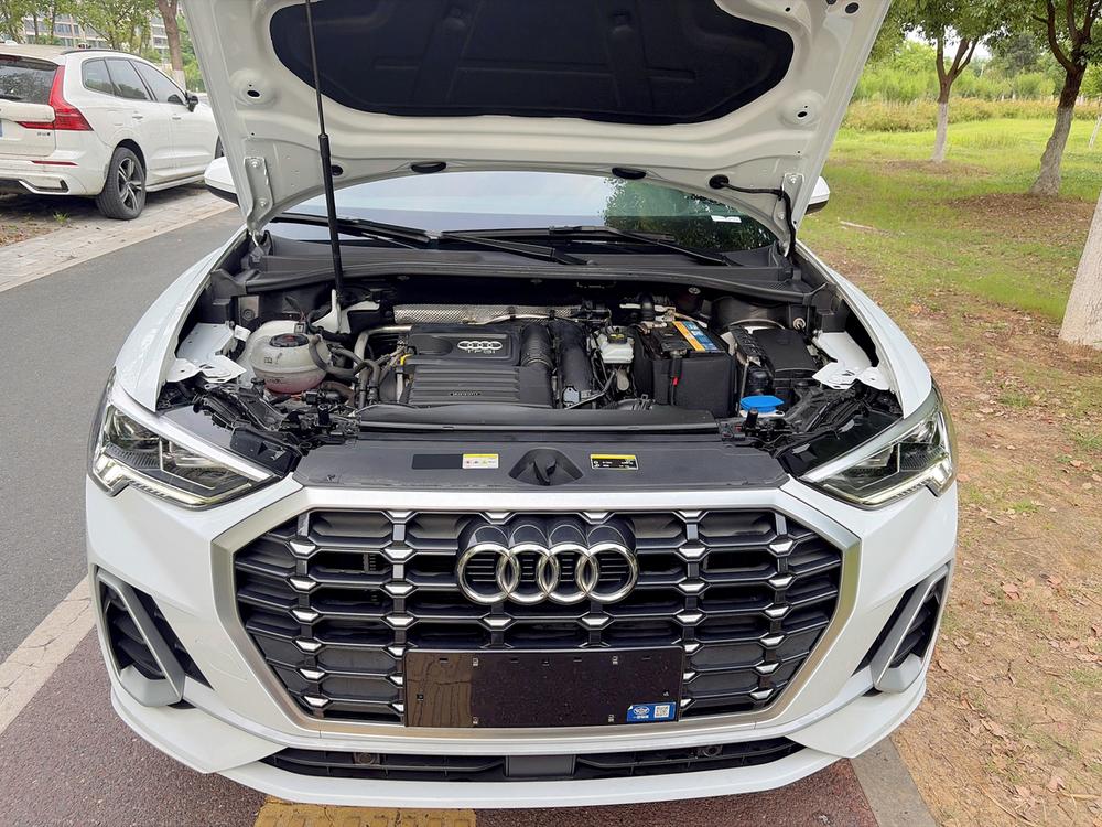 Audi Audi Q3