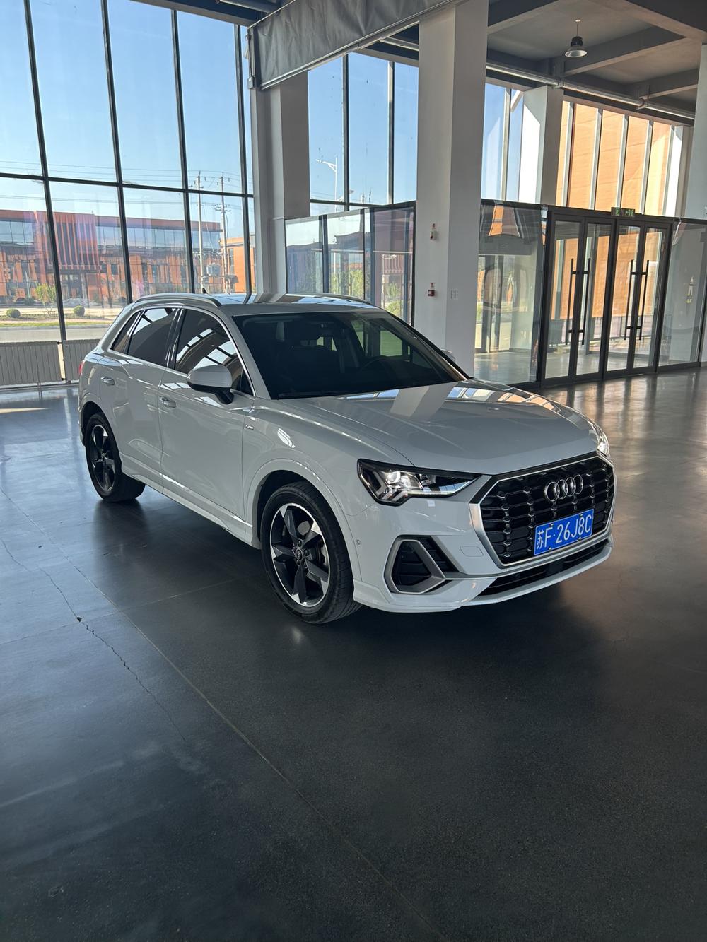 Audi Audi Q3