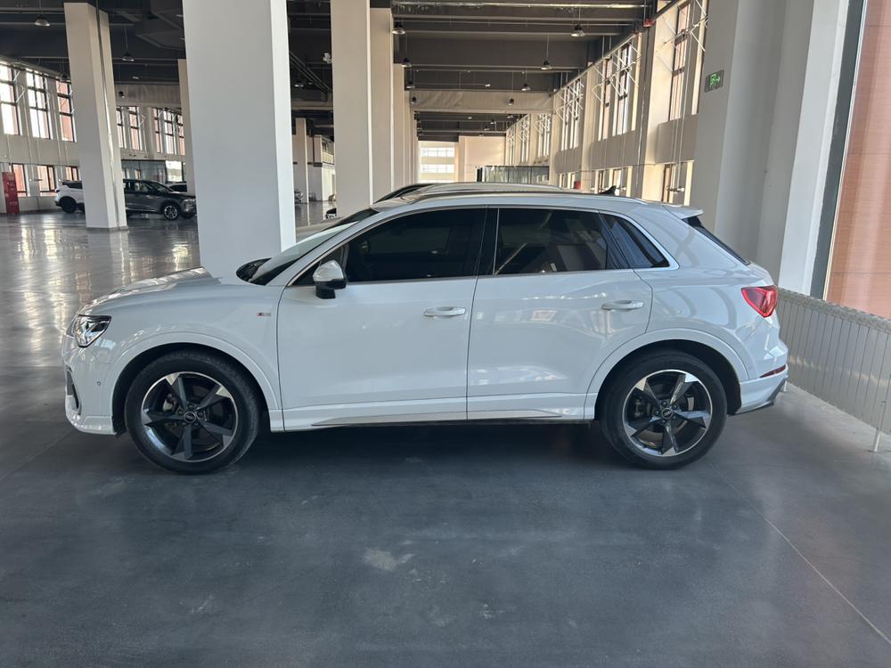 Audi Audi Q3