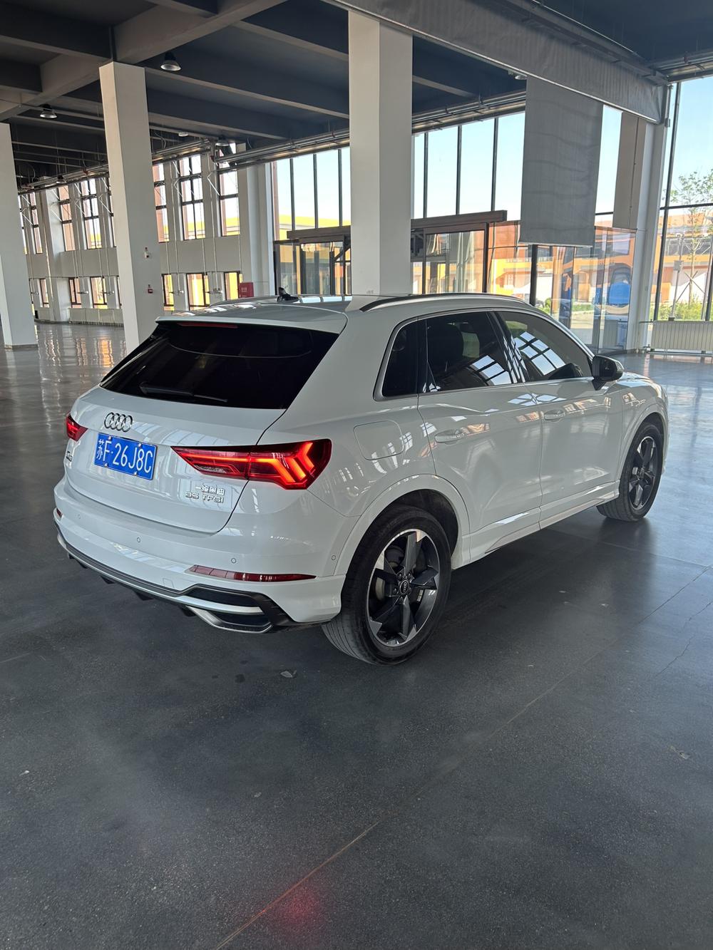 Audi Audi Q3