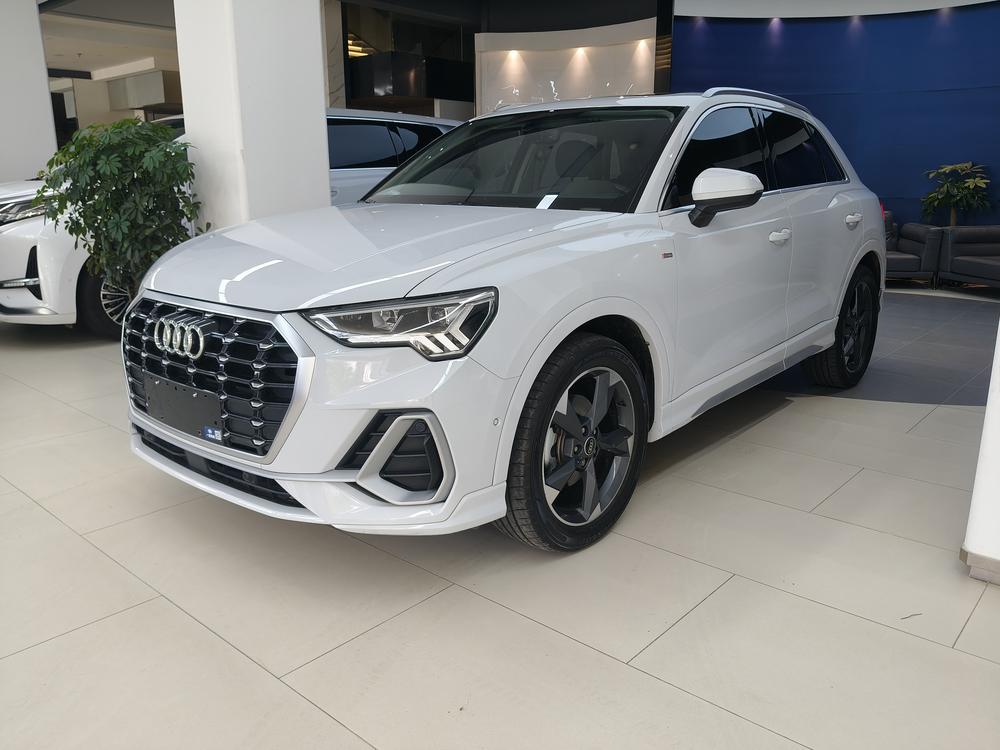 Audi Audi Q3