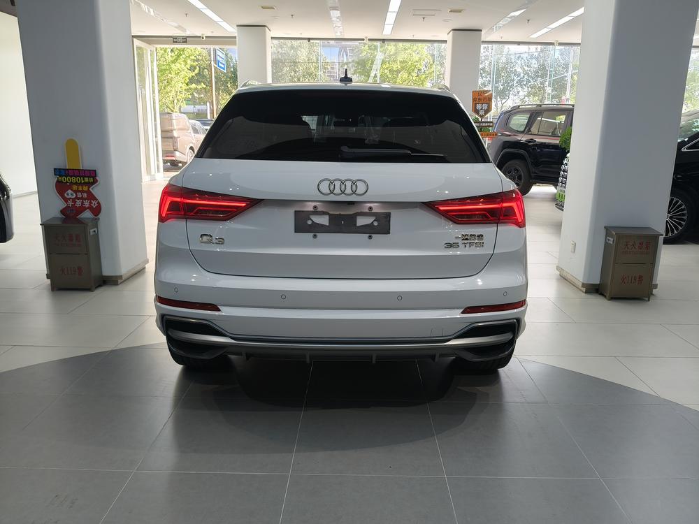 Audi Audi Q3