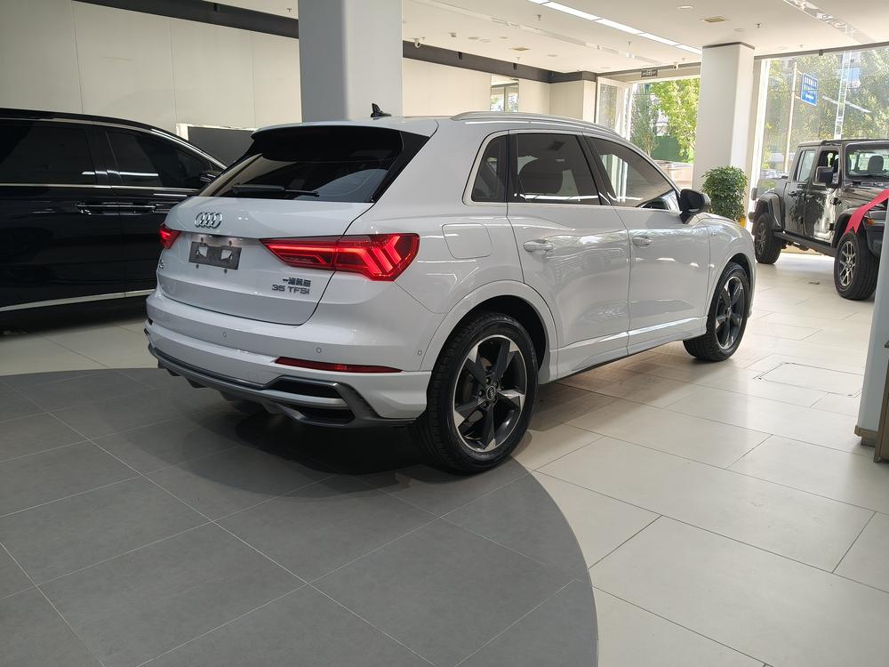 Audi Audi Q3