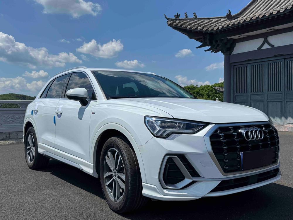 Audi Audi Q3