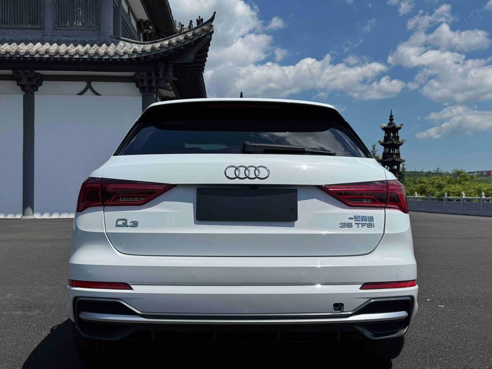 Audi Audi Q3