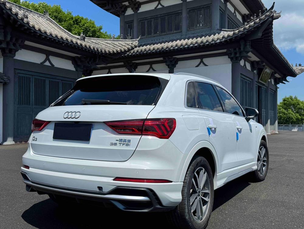 Audi Audi Q3