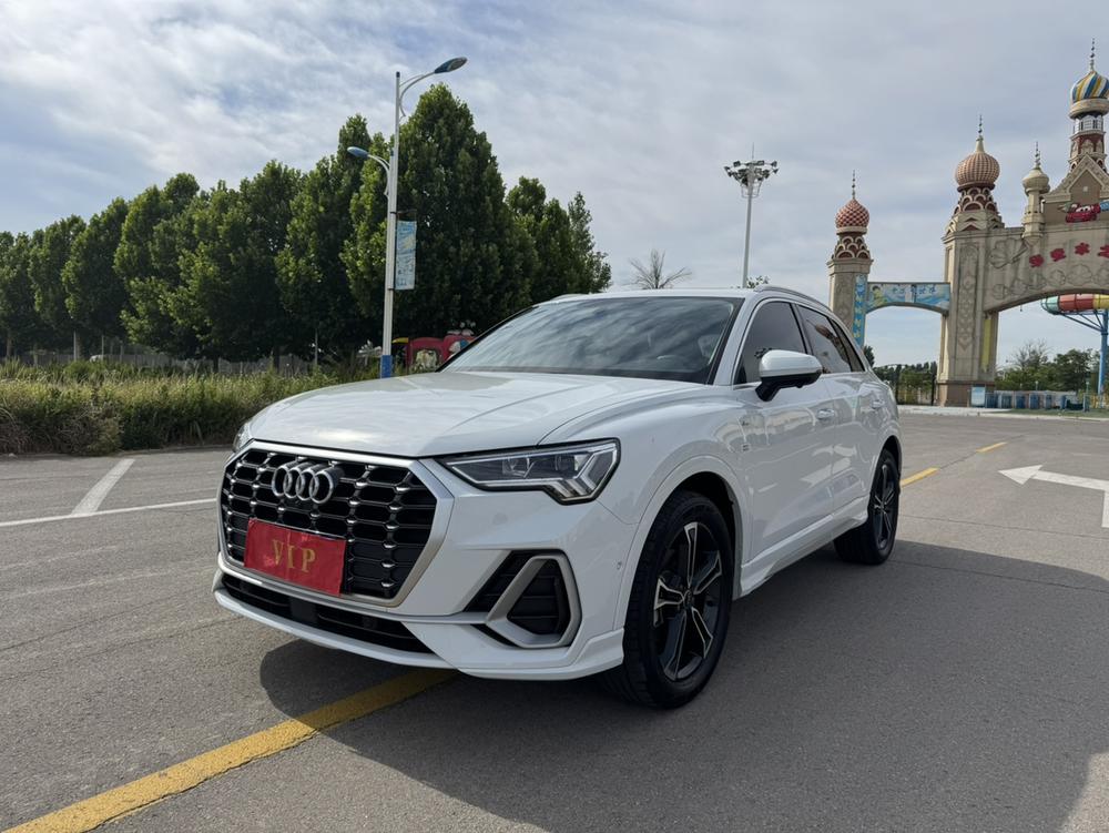 Audi Audi Q3