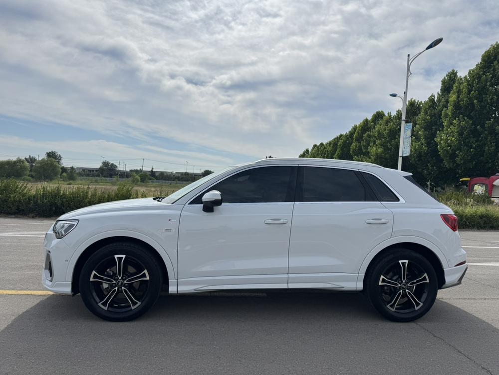 Audi Audi Q3