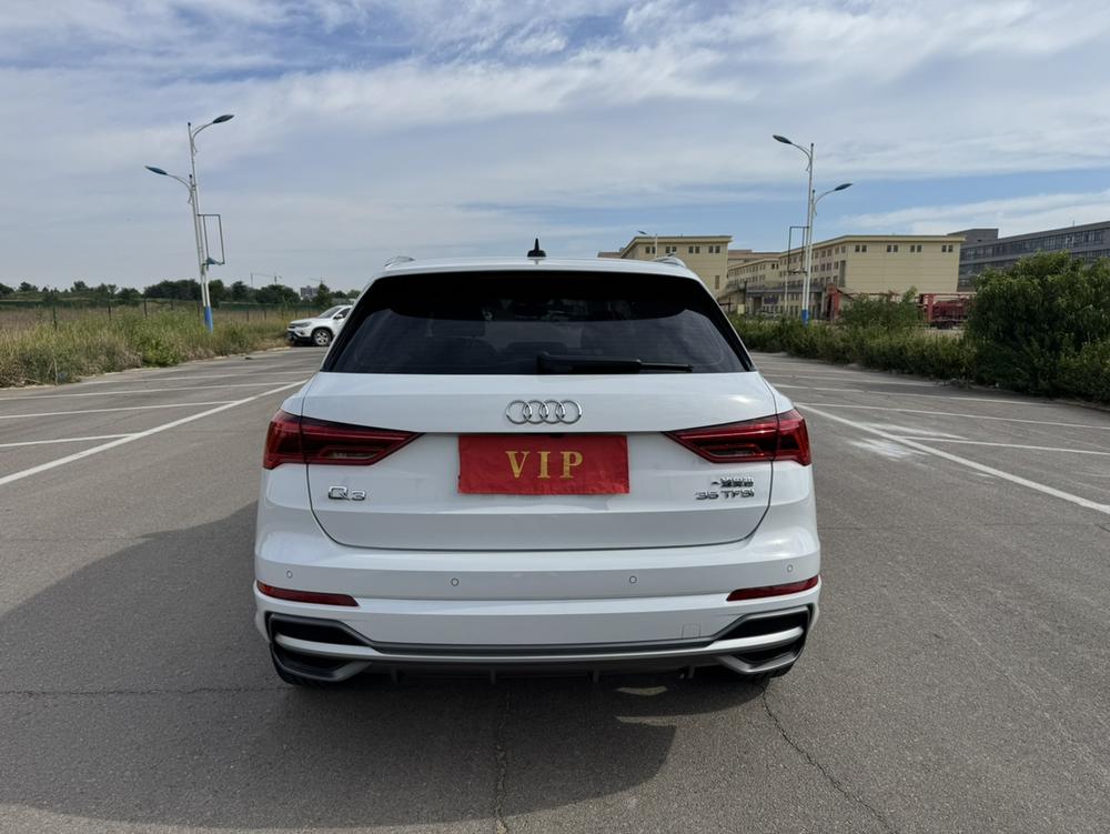 Audi Audi Q3