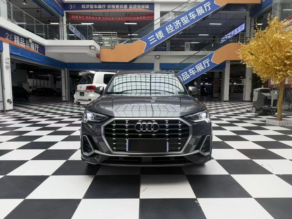 Audi Audi Q3