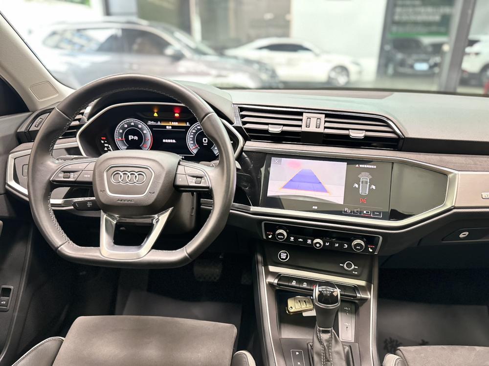 Audi Audi Q3