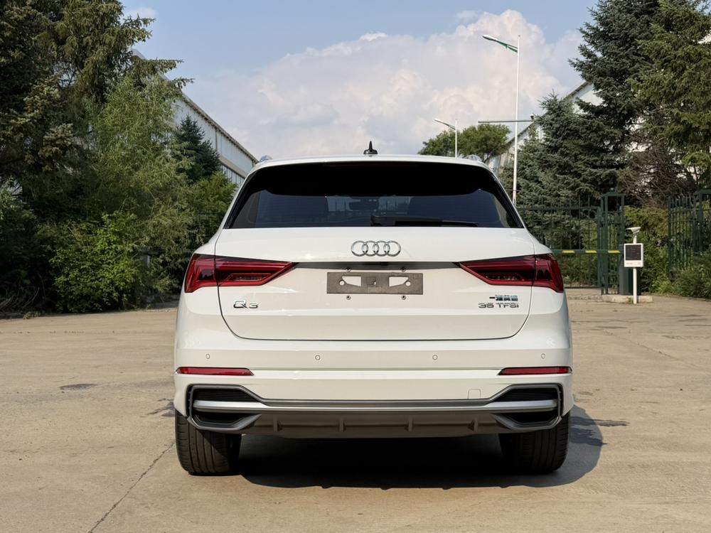 Audi Audi Q3