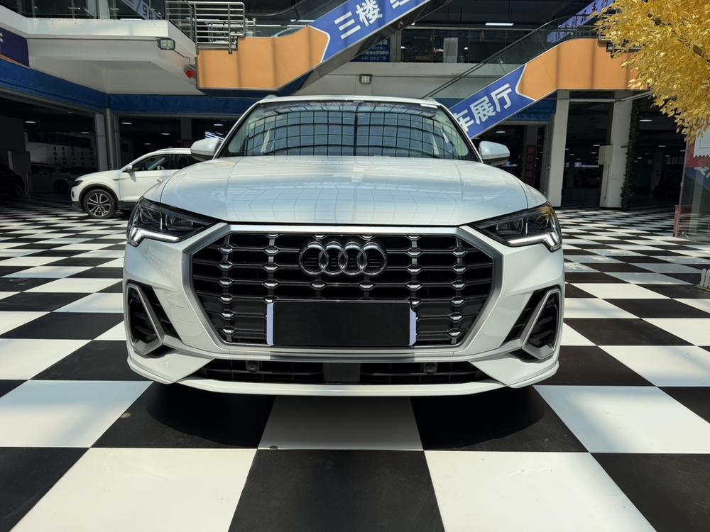 Audi Audi Q3