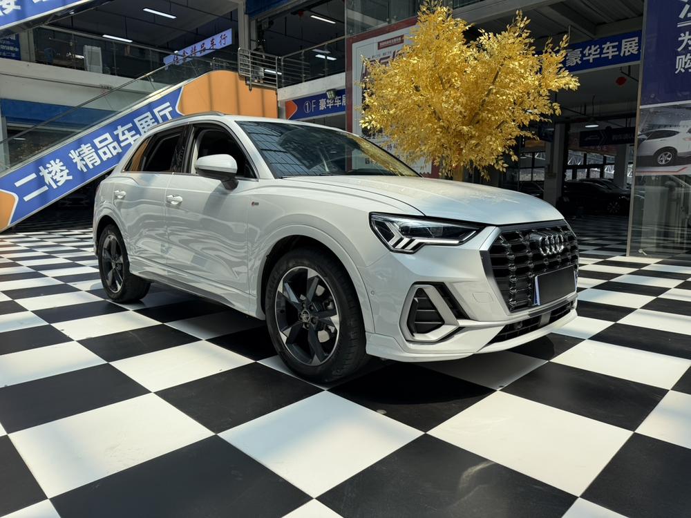 Audi Audi Q3