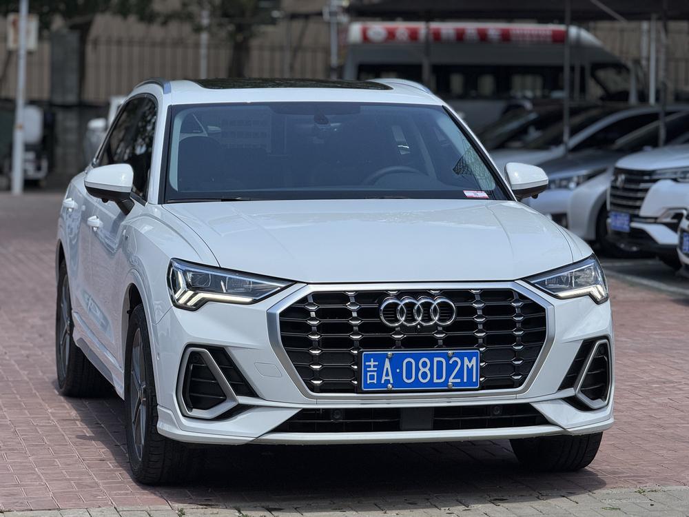 Audi Audi Q3