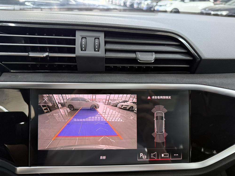Audi Audi Q3