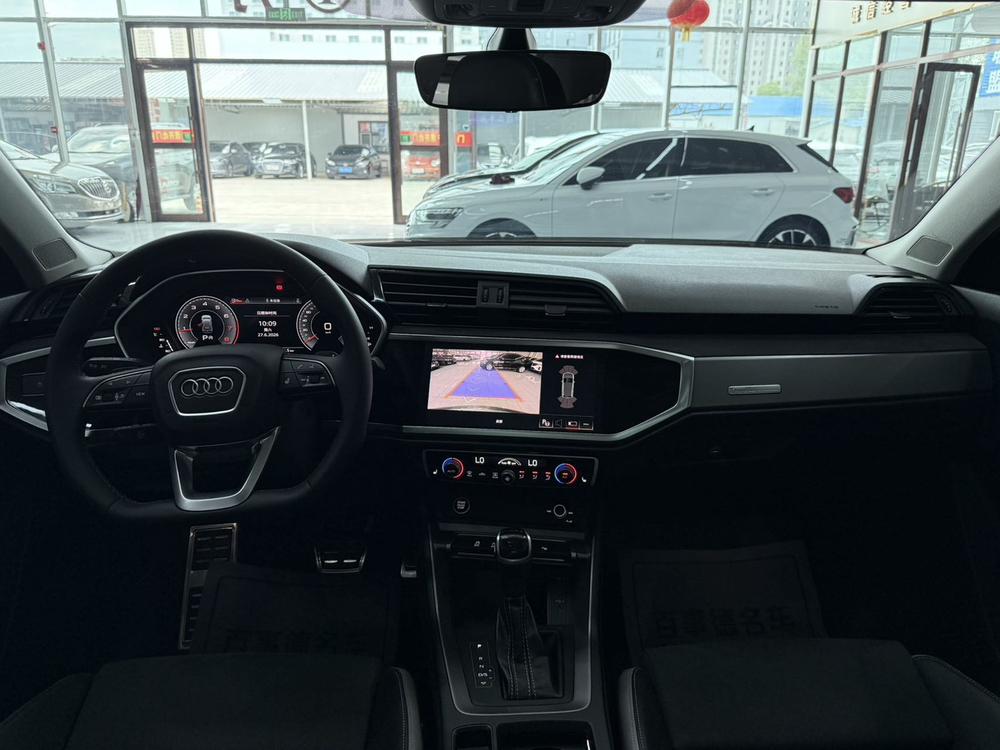 Audi Audi Q3