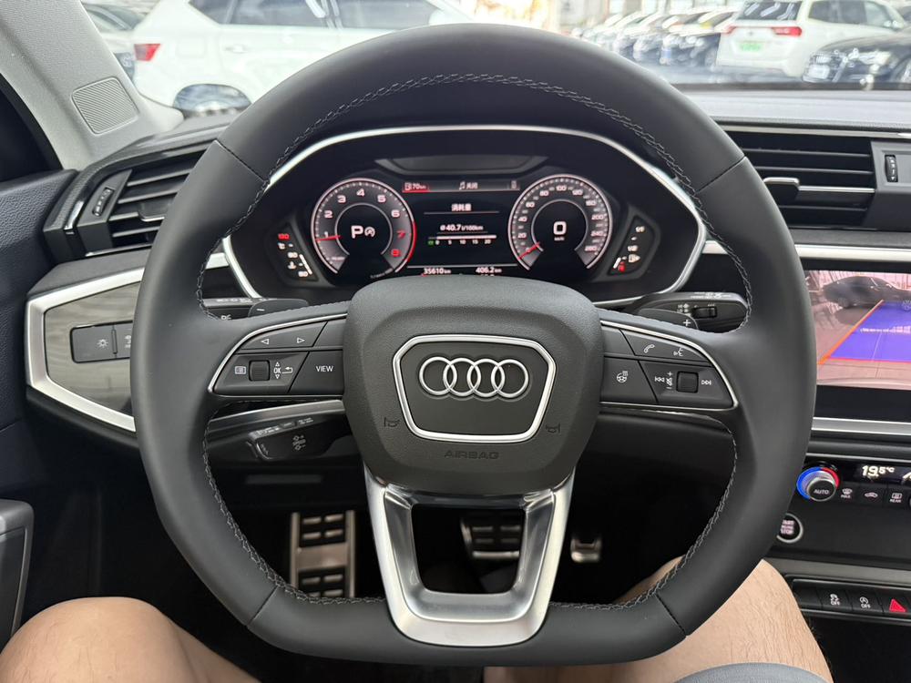 Audi Audi Q3