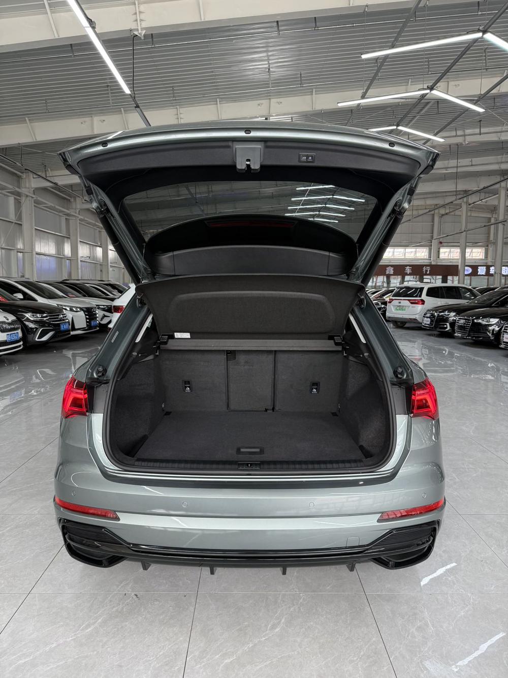 Audi Audi Q3