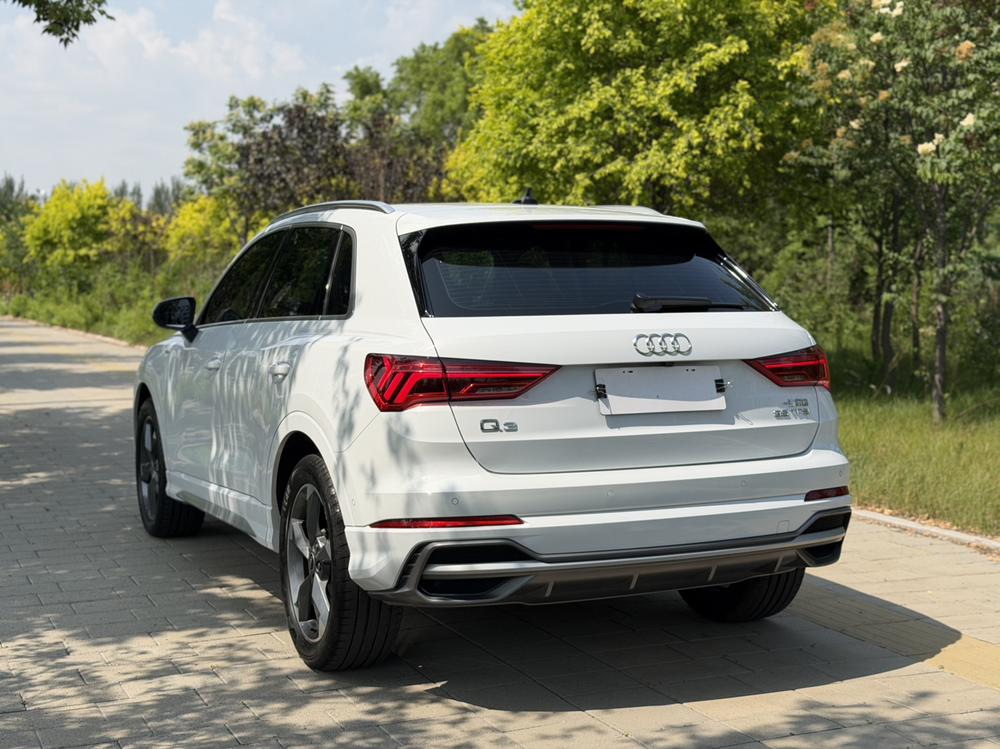 Audi Audi Q3