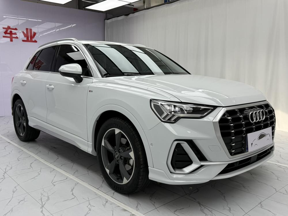 Audi Audi Q3