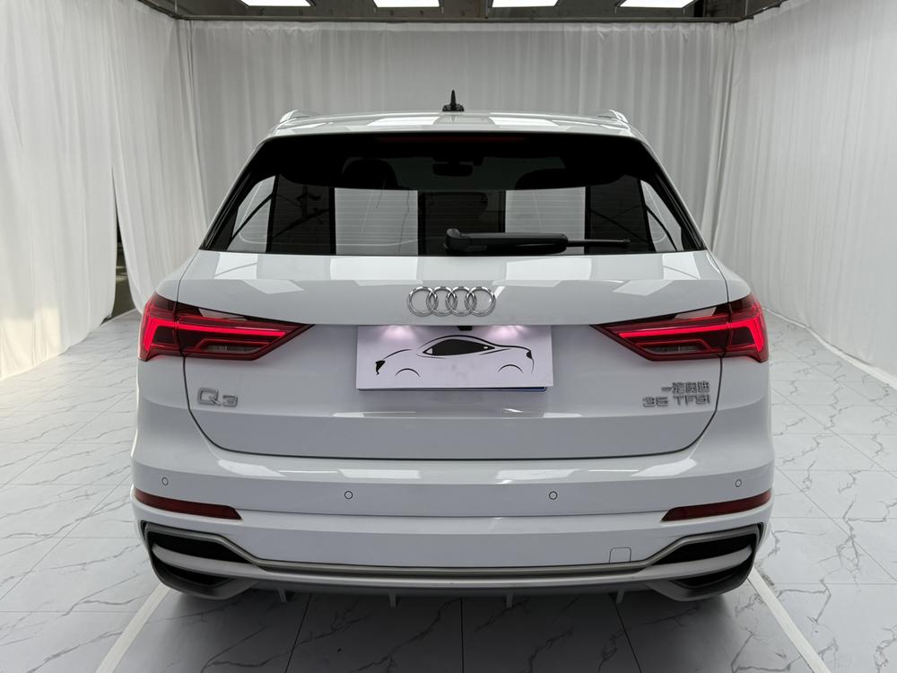 Audi Audi Q3