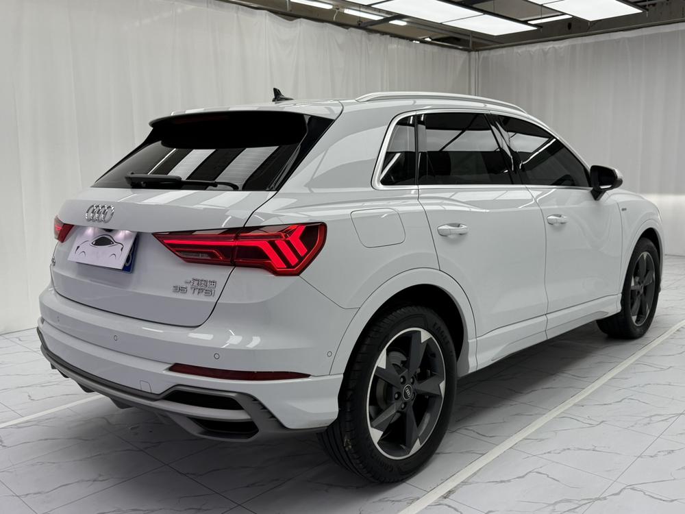 Audi Audi Q3