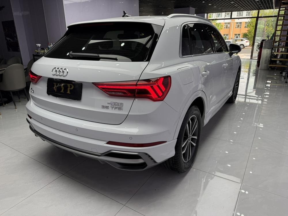 Audi Audi Q3