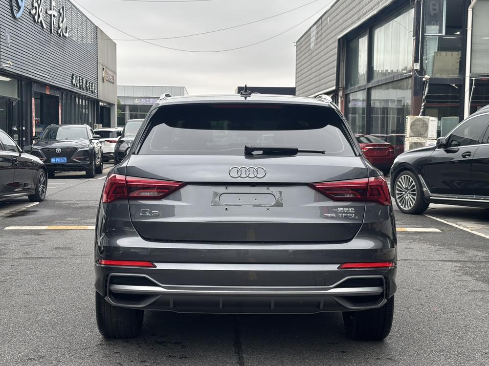 Audi Audi Q3